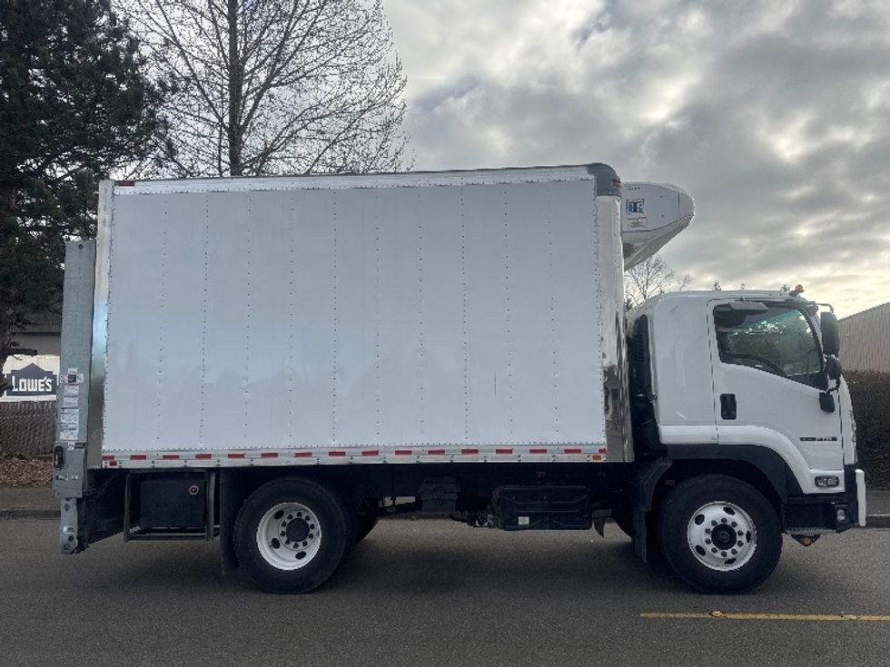 Refrigerated Truck-Light and Medium Duty Trucks-Isuzu-2021-FTR-Tukwila-WA-27,077\n\t\tmiles-$ 73,000 - Image 15