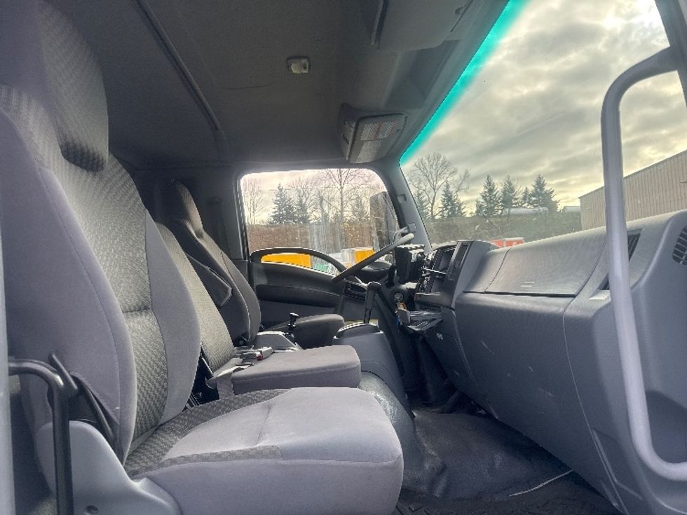 Refrigerated Truck-Light and Medium Duty Trucks-Isuzu-2021-FTR-Tukwila-WA-27,077\n\t\tmiles-$ 73,000 - Image 22