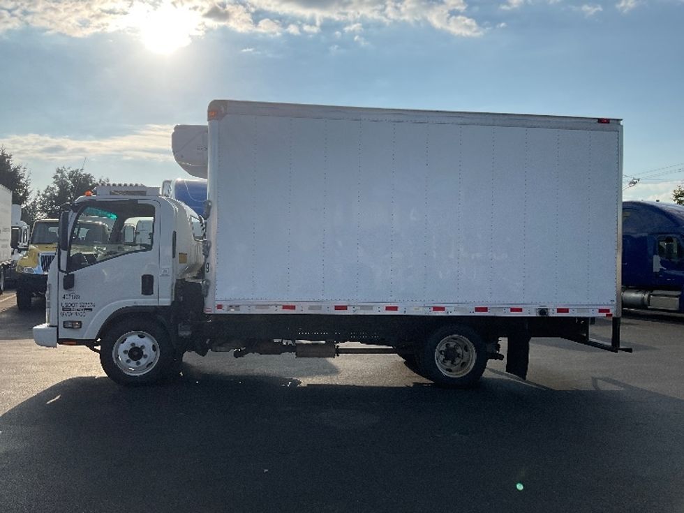 2021 Isuzu NPR photo 4