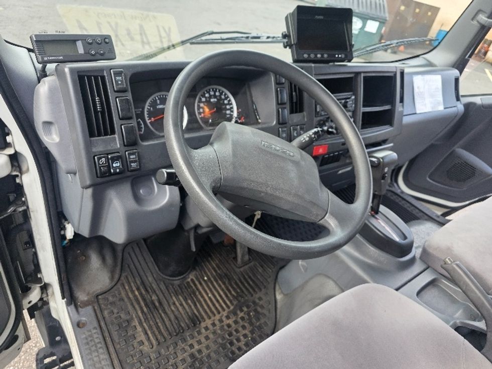 Refrigerated Truck-Light and Medium Duty Trucks-Isuzu-2021-NPRXD-Dayton-NJ-111,374\n\t\tmiles-$ 54,000 - Image 17