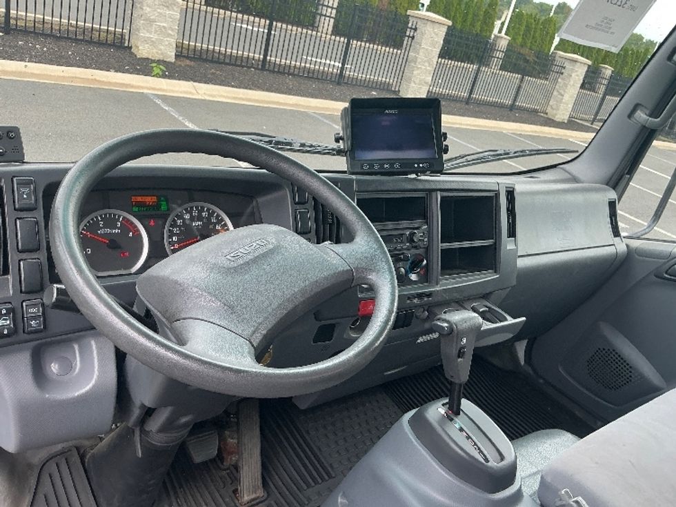 Refrigerated Truck-Light and Medium Duty Trucks-Isuzu-2021-NPRXD-Dayton-NJ-112,903\n\t\tmiles-$ 54,250 - Image 17