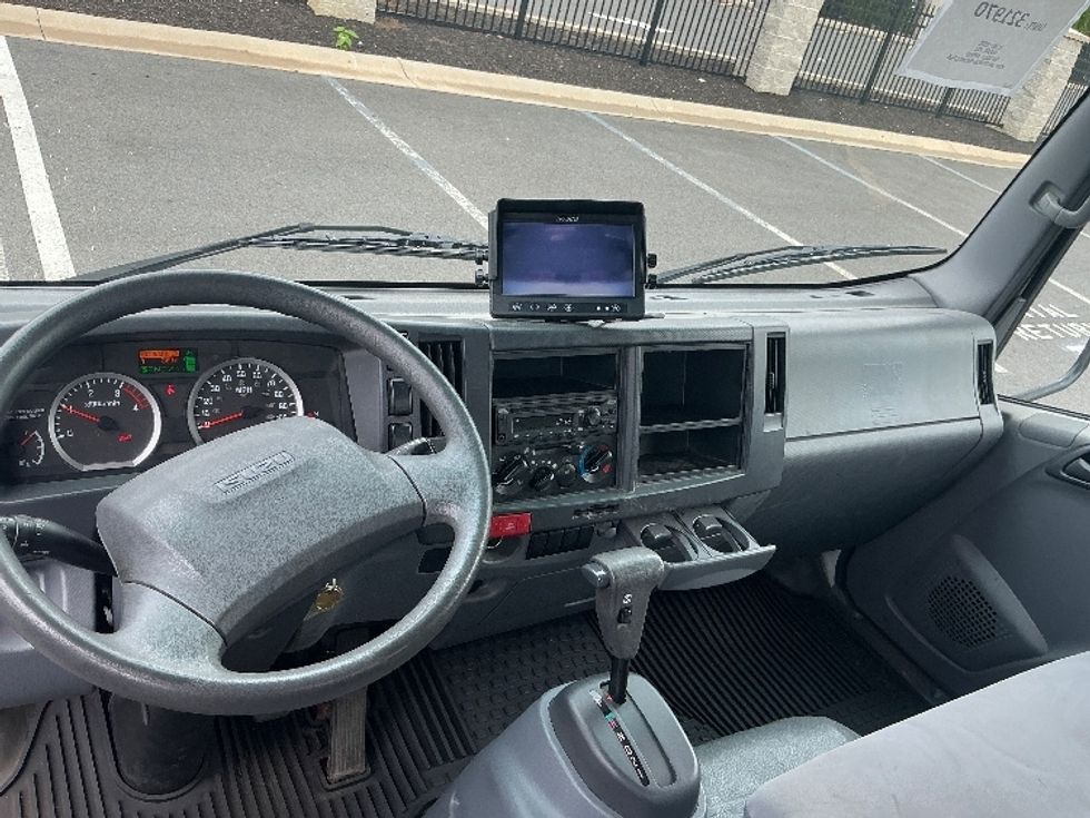 Refrigerated Truck-Light and Medium Duty Trucks-Isuzu-2021-NPRXD-Dayton-NJ-112,903\n\t\tmiles-$ 54,250 - Image 18