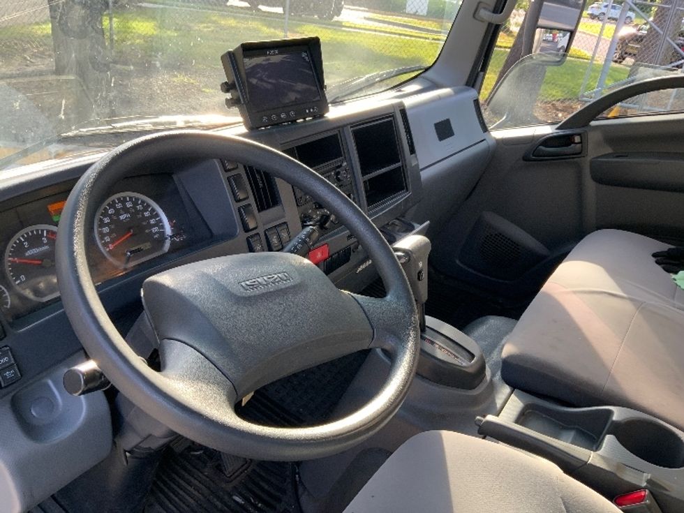 Refrigerated Truck-Light and Medium Duty Trucks-Isuzu-2021-NPRXD-Dayton-NJ-116,219\n\t\tmiles-$ 53,500 - Image 17