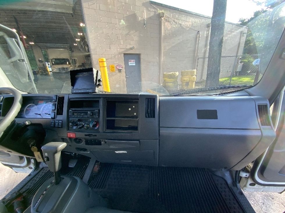 Refrigerated Truck-Light and Medium Duty Trucks-Isuzu-2021-NPRXD-Dayton-NJ-116,219\n\t\tmiles-$ 53,500 - Image 21