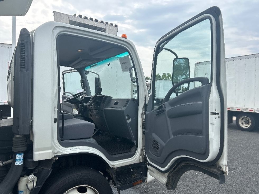 Refrigerated Truck-Light and Medium Duty Trucks-Isuzu-2021-NPRXD-Dayton-NJ-117,353\n\t\tmiles-$ 53,750 - Image 19