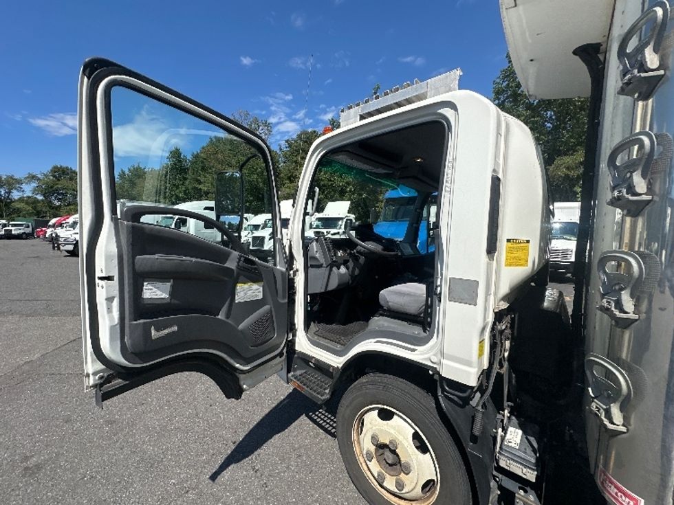 Refrigerated Truck-Light and Medium Duty Trucks-Isuzu-2021-NPRXD-Dayton-NJ-119,901\n\t\tmiles-$ 52,750 - Image 16