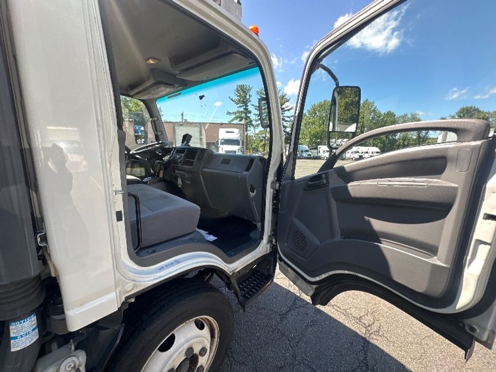 Refrigerated Truck-Light and Medium Duty Trucks-Isuzu-2021-NPRXD-Dayton-NJ-132,459\n\t\tmiles-$ 50,250 - Image 20