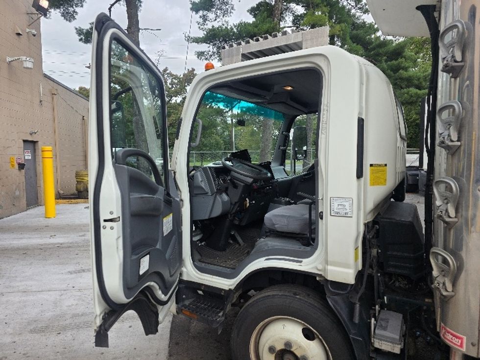 Refrigerated Truck-Light and Medium Duty Trucks-Isuzu-2021-NPRXD-Dayton-NJ-140,946\n\t\tmiles-$ 45,750 - Image 16