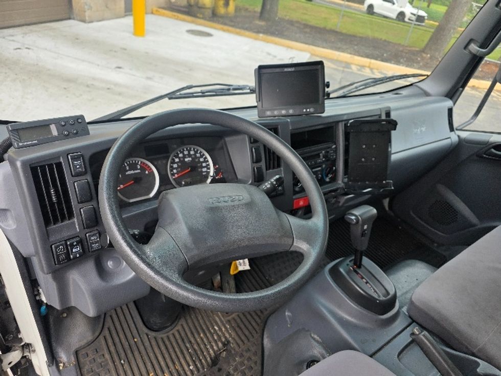 Refrigerated Truck-Light and Medium Duty Trucks-Isuzu-2021-NPRXD-Dayton-NJ-140,946\n\t\tmiles-$ 45,750 - Image 18