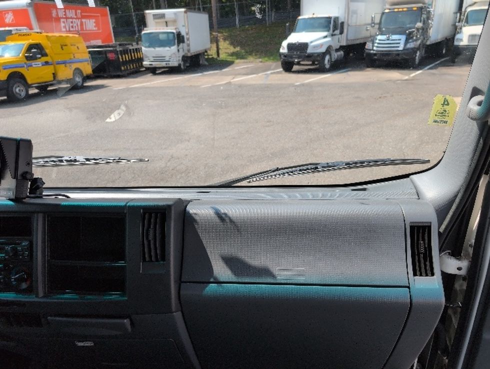 Refrigerated Truck-Light and Medium Duty Trucks-Isuzu-2021-NPRXD-Edison-NJ-117,092\n\t\tmiles-$ 53,750 - Image 21