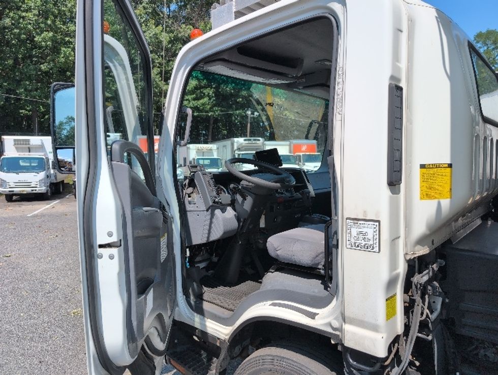 Refrigerated Truck-Light and Medium Duty Trucks-Isuzu-2021-NPRXD-Edison-NJ-132,352\n\t\tmiles-$ 47,750 - Image 16