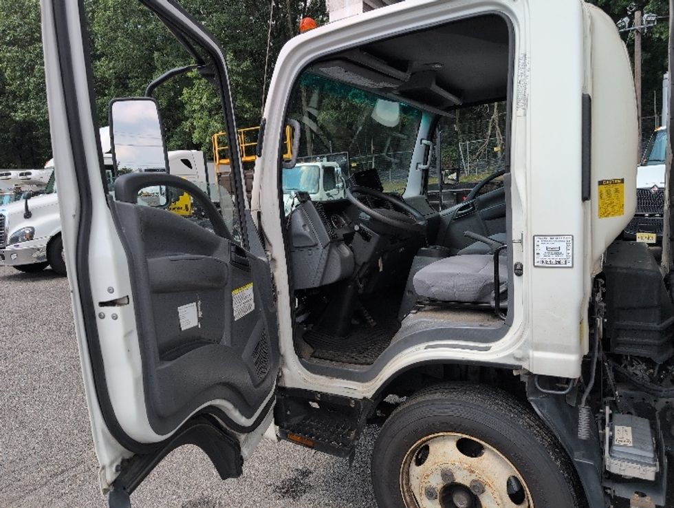 Refrigerated Truck-Light and Medium Duty Trucks-Isuzu-2021-NPRXD-Edison-NJ-136,963\n\t\tmiles-$ 46,750 - Image 16