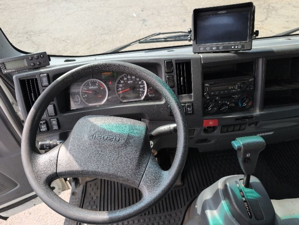 Refrigerated Truck-Light and Medium Duty Trucks-Isuzu-2021-NPRXD-Edison-NJ-136,963\n\t\tmiles-$ 46,750 - Image 18
