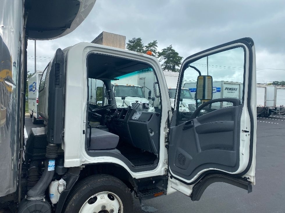 Refrigerated Truck-Light and Medium Duty Trucks-Isuzu-2021-NPRXD-Essex-MD-132,444\n\t\tmiles-$ 47,750 - Image 20