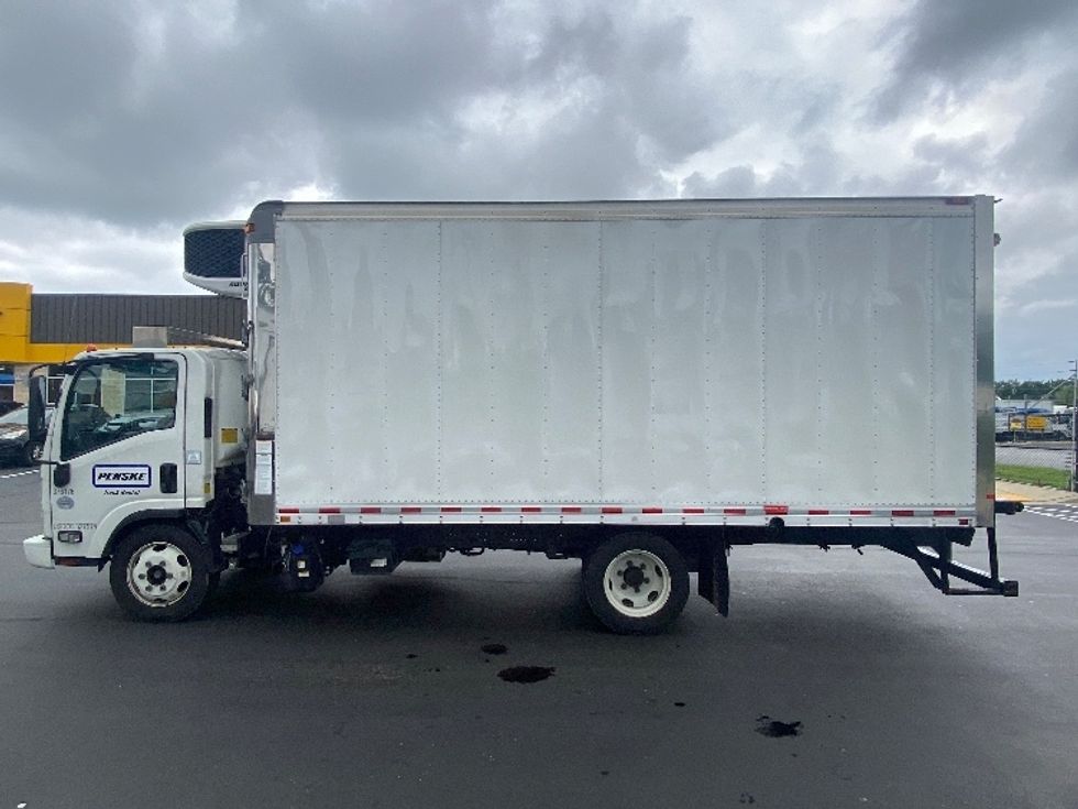 Refrigerated Truck-Light and Medium Duty Trucks-Isuzu-2021-NPRXD-Essex-MD-132,444\n\t\tmiles-$ 47,750 - Image 4