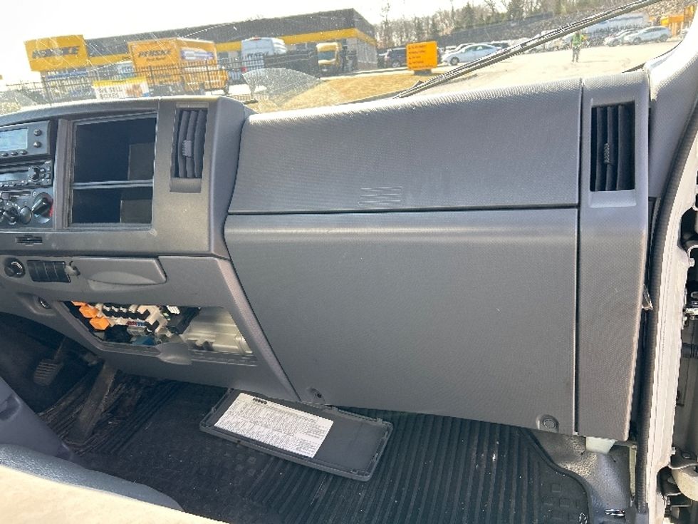 Refrigerated Truck-Light and Medium Duty Trucks-Isuzu-2021-NPRXD-Fitchburg-MA-126,552\n\t\tmiles-$ 47,250 - Image 21