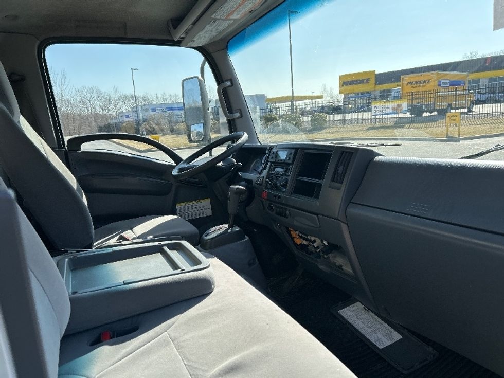 Refrigerated Truck-Light and Medium Duty Trucks-Isuzu-2021-NPRXD-Fitchburg-MA-126,552\n\t\tmiles-$ 47,250 - Image 22