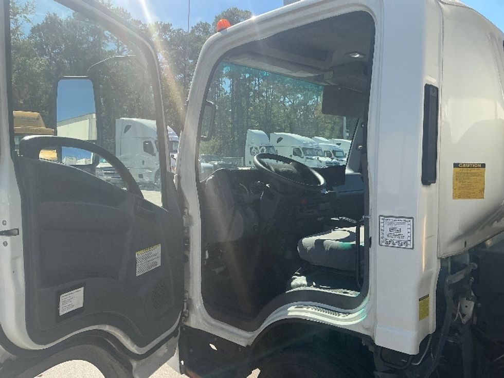 Refrigerated Truck-Light and Medium Duty Trucks-Isuzu-2021-NPRXD-Jacksonville-FL-164,598\n\t\tmiles-$ 44,000 - Image 16