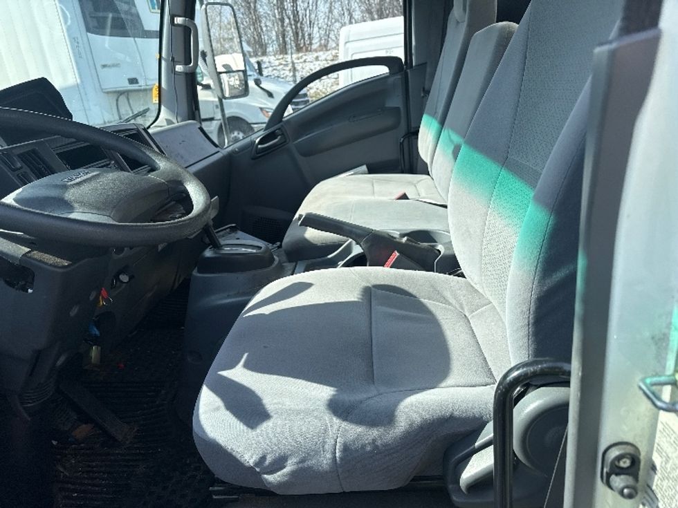 Refrigerated Truck-Light and Medium Duty Trucks-Isuzu-2021-NPRXD-Jessup-MD-158,442\n\t\tmiles-$ 42,250 - Image 17