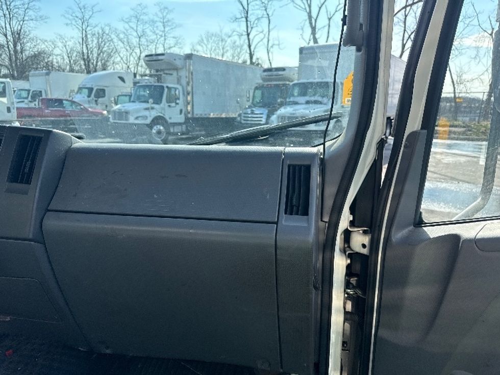 Refrigerated Truck-Light and Medium Duty Trucks-Isuzu-2021-NPRXD-Jessup-MD-158,442\n\t\tmiles-$ 42,250 - Image 19