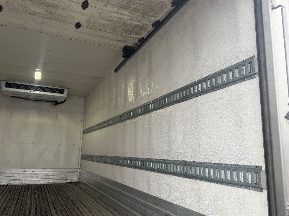 Refrigerated Truck-Light and Medium Duty Trucks-Isuzu-2021-NPRXD-Jessup-MD-179,030\n\t\tmiles-$ 37,750 - Image 11