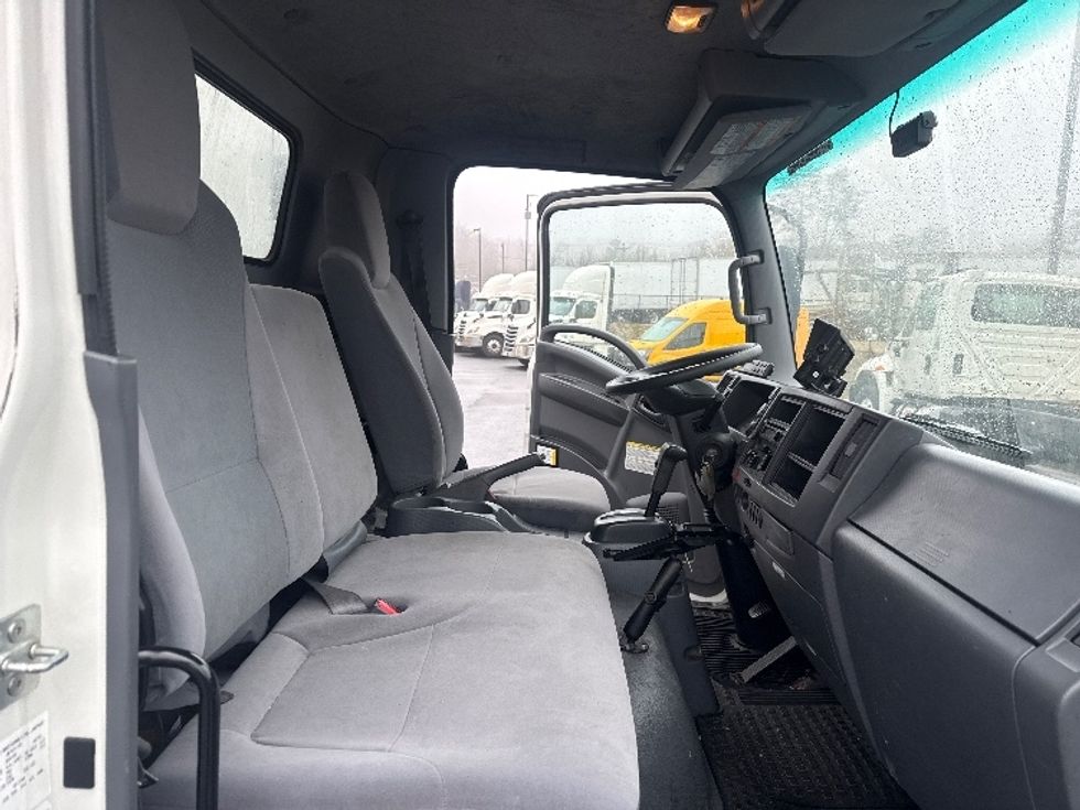 Refrigerated Truck-Light and Medium Duty Trucks-Isuzu-2021-NPRXD-Jessup-MD-179,030\n\t\tmiles-$ 37,750 - Image 19