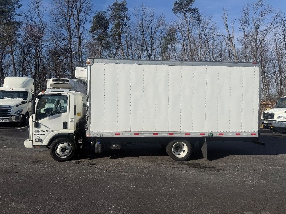 Refrigerated Truck-Light and Medium Duty Trucks-Isuzu-2021-NPRXD-Jessup-MD-179,030\n\t\tmiles-$ 37,750 - Image 4