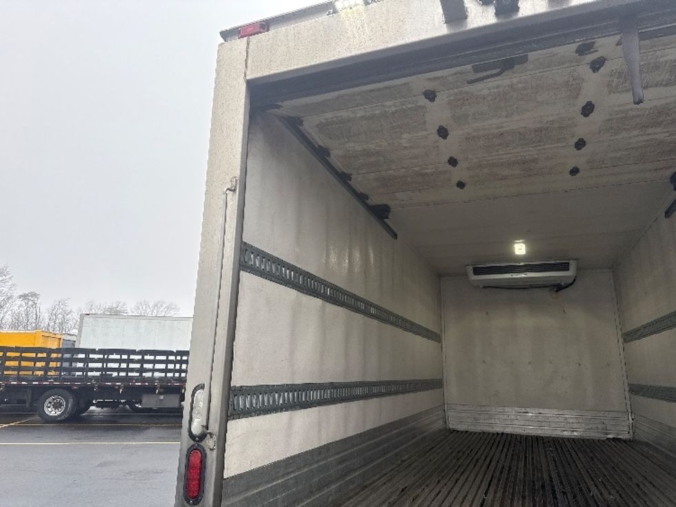 Refrigerated Truck-Light and Medium Duty Trucks-Isuzu-2021-NPRXD-Jessup-MD-185,488\n\t\tmiles-$ 36,250 - Image 10
