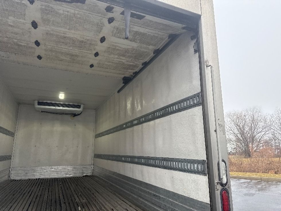Refrigerated Truck-Light and Medium Duty Trucks-Isuzu-2021-NPRXD-Jessup-MD-185,488\n\t\tmiles-$ 36,250 - Image 11