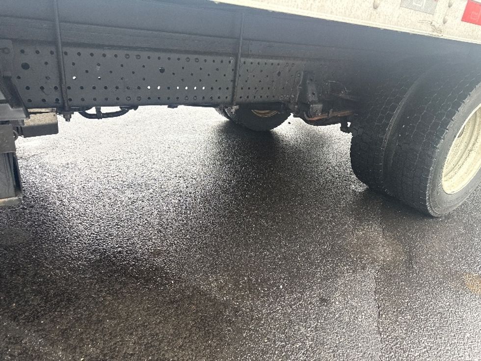 Refrigerated Truck-Light and Medium Duty Trucks-Isuzu-2021-NPRXD-Jessup-MD-185,488\n\t\tmiles-$ 36,250 - Image 5