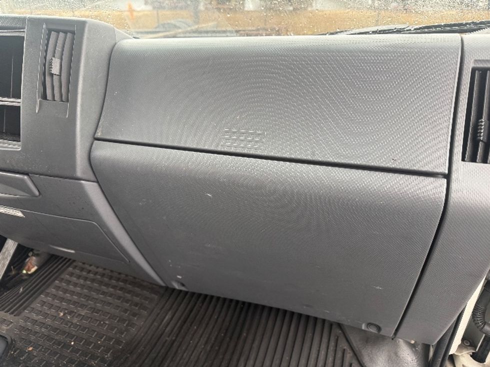 Refrigerated Truck-Light and Medium Duty Trucks-Isuzu-2021-NPRXD-Jessup-MD-192,022\n\t\tmiles-$ 35,000 - Image 16