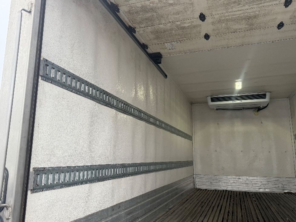 Refrigerated Truck-Light and Medium Duty Trucks-Isuzu-2021-NPRXD-Jessup-MD-196,104\n\t\tmiles-$ 34,000 - Image 10