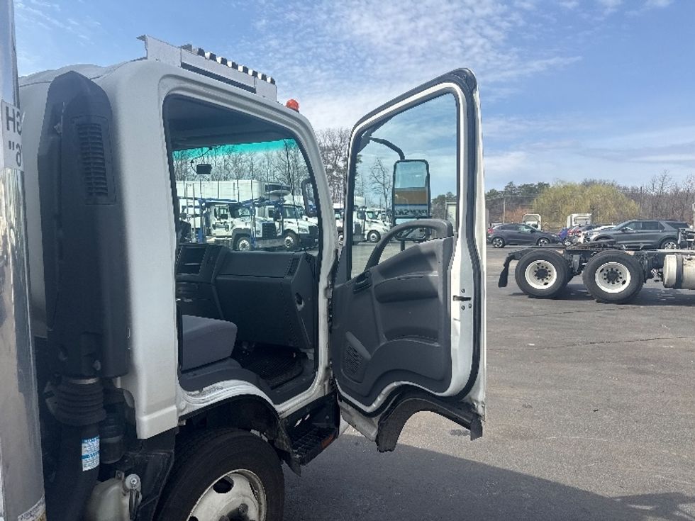 Refrigerated Truck-Light and Medium Duty Trucks-Isuzu-2021-NPRXD-Jessup-MD-197,852\n\t\tmiles-$ 33,750 - Image 18