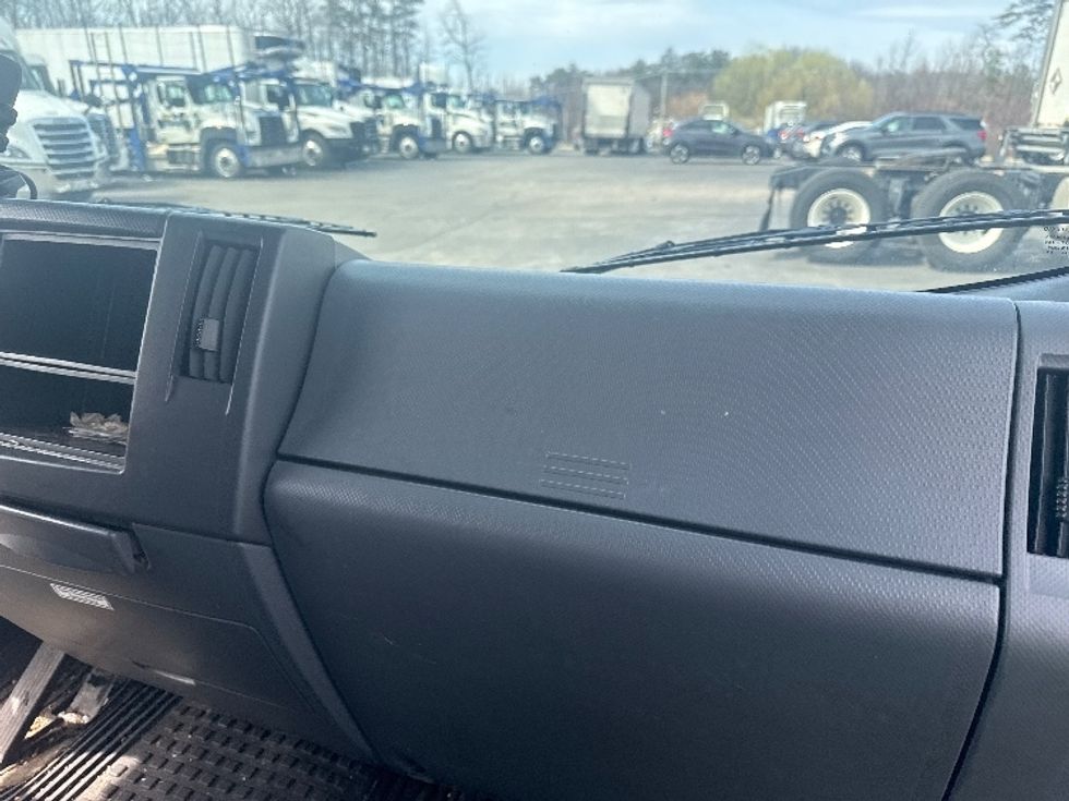 Refrigerated Truck-Light and Medium Duty Trucks-Isuzu-2021-NPRXD-Jessup-MD-197,852\n\t\tmiles-$ 33,750 - Image 19