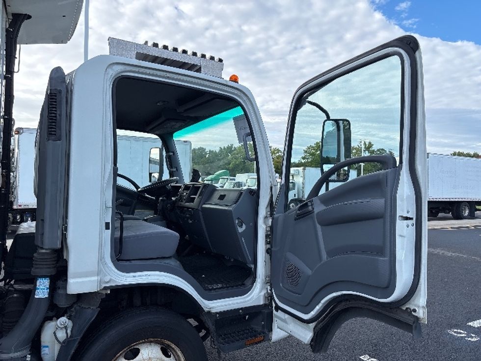 Refrigerated Truck-Light and Medium Duty Trucks-Isuzu-2021-NPRXD-Monmouth Junction-NJ-118,923\n\t\tmiles-$ 52,750 - Image 19