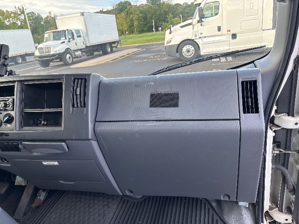 Refrigerated Truck-Light and Medium Duty Trucks-Isuzu-2021-NPRXD-Monmouth Junction-NJ-118,923\n\t\tmiles-$ 52,750 - Image 20