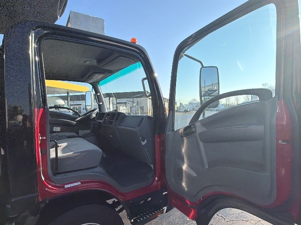 Refrigerated Truck-Light and Medium Duty Trucks-Isuzu-2021-NPRXD-Sturtevant-WI-120,135\n\t\tmiles-$ 54,500 - Image 19