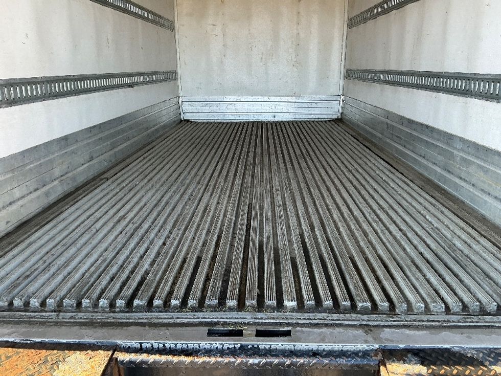 Refrigerated Truck-Light and Medium Duty Trucks-Isuzu-2021-NPRXD-Wilkes Barre-PA-209,223\n\t\tmiles-$ 31,250 - Image 10