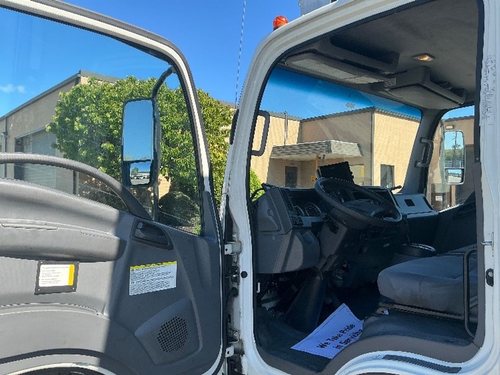 Refrigerated Truck-Light and Medium Duty Trucks-Isuzu-2021-NPRXD-Wilkes Barre-PA-209,754\n\t\tmiles-$ 31,250 - Image 16