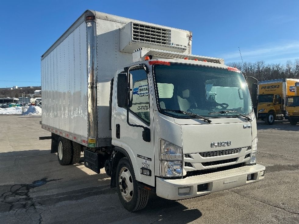 Refrigerated Truck-Light and Medium Duty Trucks-Isuzu-2021-NPRXD-Wilkes Barre-PA-210,155\n\t\tmiles-$ 31,000 - Image 1
