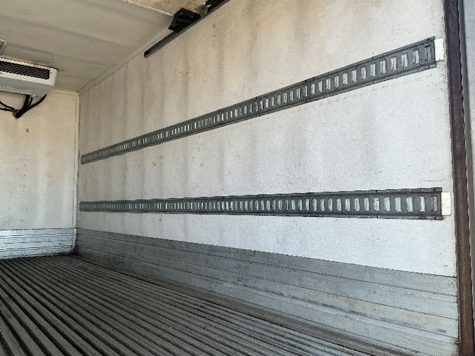 Refrigerated Truck-Light and Medium Duty Trucks-Isuzu-2021-NPRXD-Wilkes Barre-PA-210,155\n\t\tmiles-$ 31,000 - Image 12