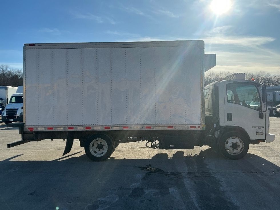 Refrigerated Truck-Light and Medium Duty Trucks-Isuzu-2021-NPRXD-Wilkes Barre-PA-210,155\n\t\tmiles-$ 31,000 - Image 15