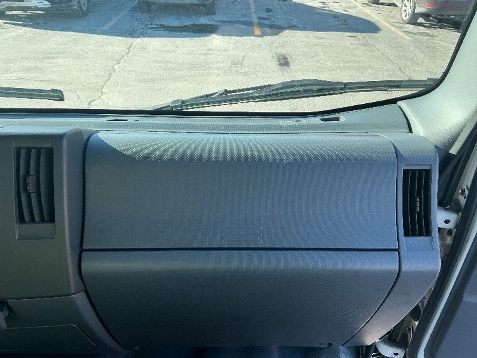 Refrigerated Truck-Light and Medium Duty Trucks-Isuzu-2021-NPRXD-Wilkes Barre-PA-210,155\n\t\tmiles-$ 31,000 - Image 21