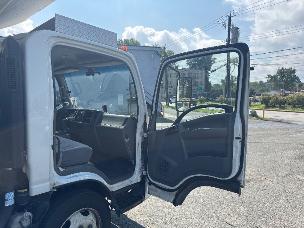 Refrigerated Truck-Light and Medium Duty Trucks-Isuzu-2021-NQR-Elmsford-NY-202,402\n\t\tmiles-$ 35,000 - Image 17