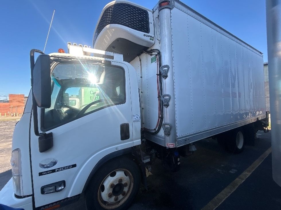 Refrigerated Truck-Light and Medium Duty Trucks-Isuzu-2021-NQR-Middlefield-OH-79,351\n\t\tmiles-$ 63,000 - Image 4