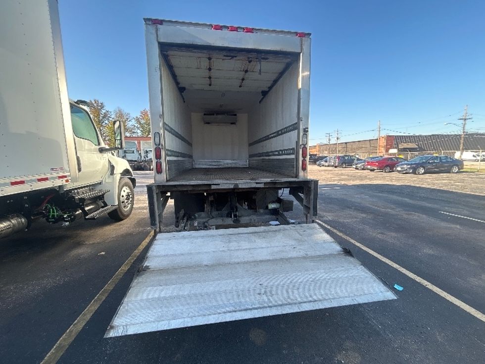 Refrigerated Truck-Light and Medium Duty Trucks-Isuzu-2021-NQR-Middlefield-OH-79,351\n\t\tmiles-$ 63,000 - Image 9