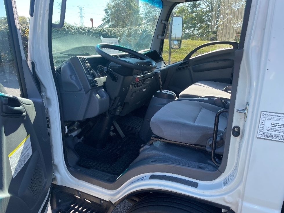 Refrigerated Truck-Light and Medium Duty Trucks-Isuzu-2021-NQR-Nashville (Mount Juliet)-TN-157,155\n\t\tmiles-$ 50,000 - Image 16