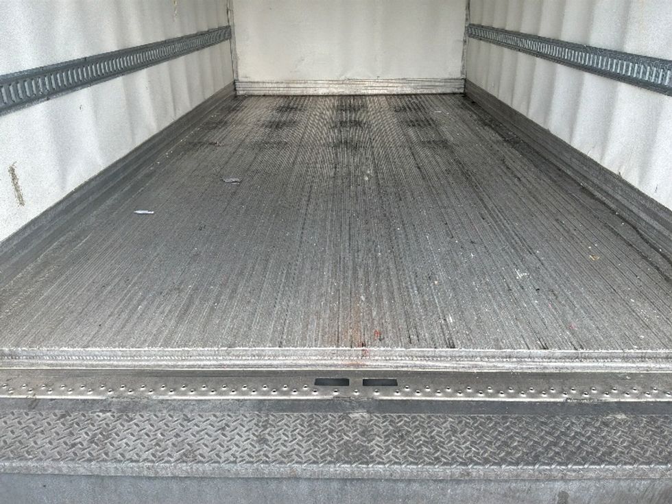 Refrigerated Truck-Light and Medium Duty Trucks-Isuzu-2021-NRR-Bensalem-PA-125,367\n\t\tmiles-$ 50,750 - Image 10