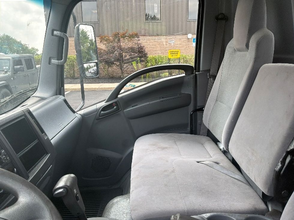 Refrigerated Truck-Light and Medium Duty Trucks-Isuzu-2021-NRR-Bensalem-PA-125,367\n\t\tmiles-$ 50,750 - Image 19