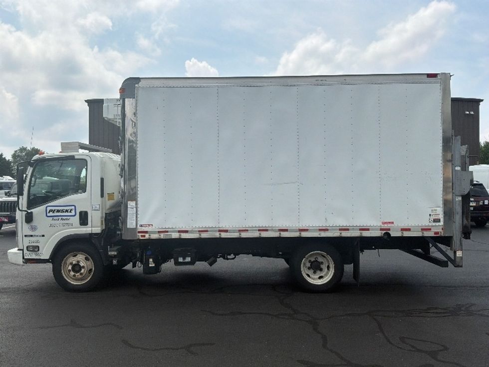 Refrigerated Truck-Light and Medium Duty Trucks-Isuzu-2021-NRR-Bensalem-PA-125,367\n\t\tmiles-$ 50,750 - Image 4